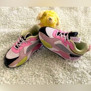 Toddler Puma RS-X shoes size 8. Barely used!